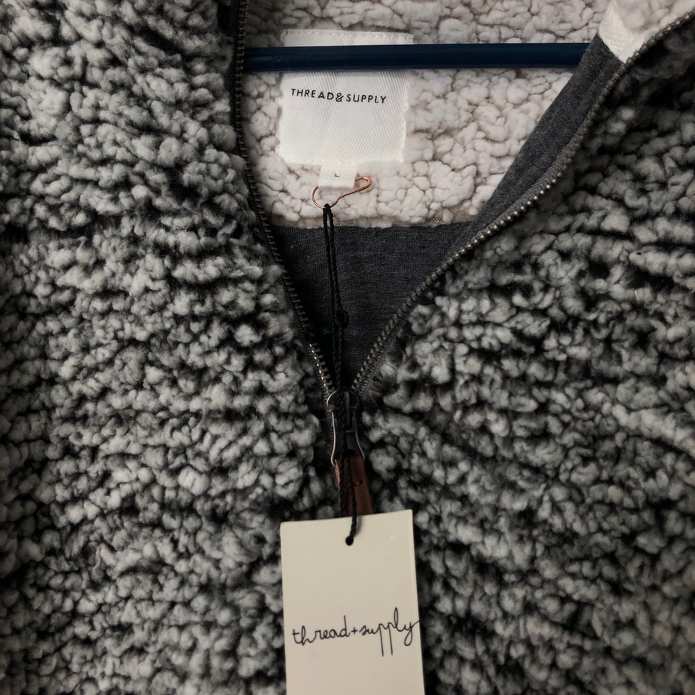 thread & supply sherpa NWT